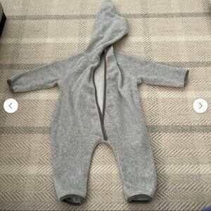 Zutano Elf Suit in Gray, Size 12 Months